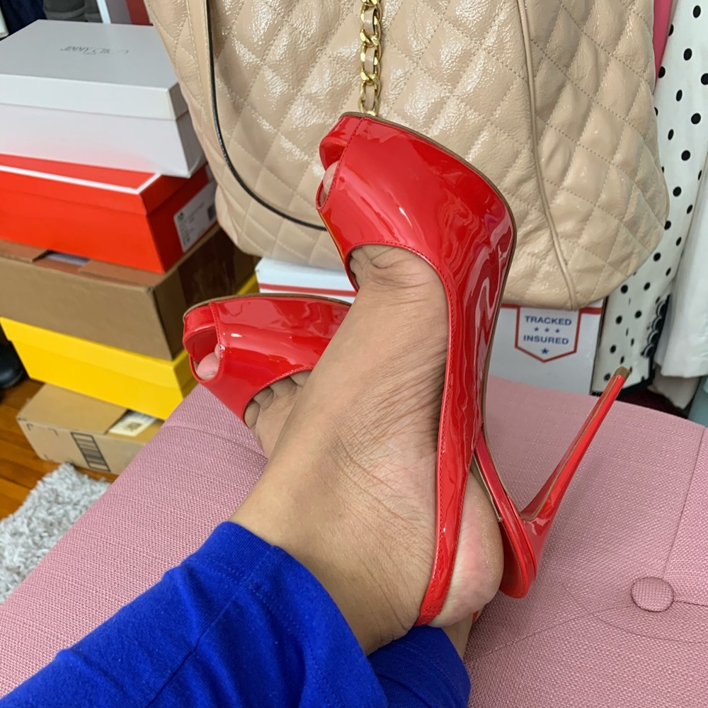 ❌SOLD ❌  Christian Louboutin sling back heels. - Picture 6 of 13